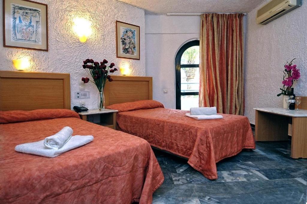 Karteros Hotel Ngoại thất bức ảnh