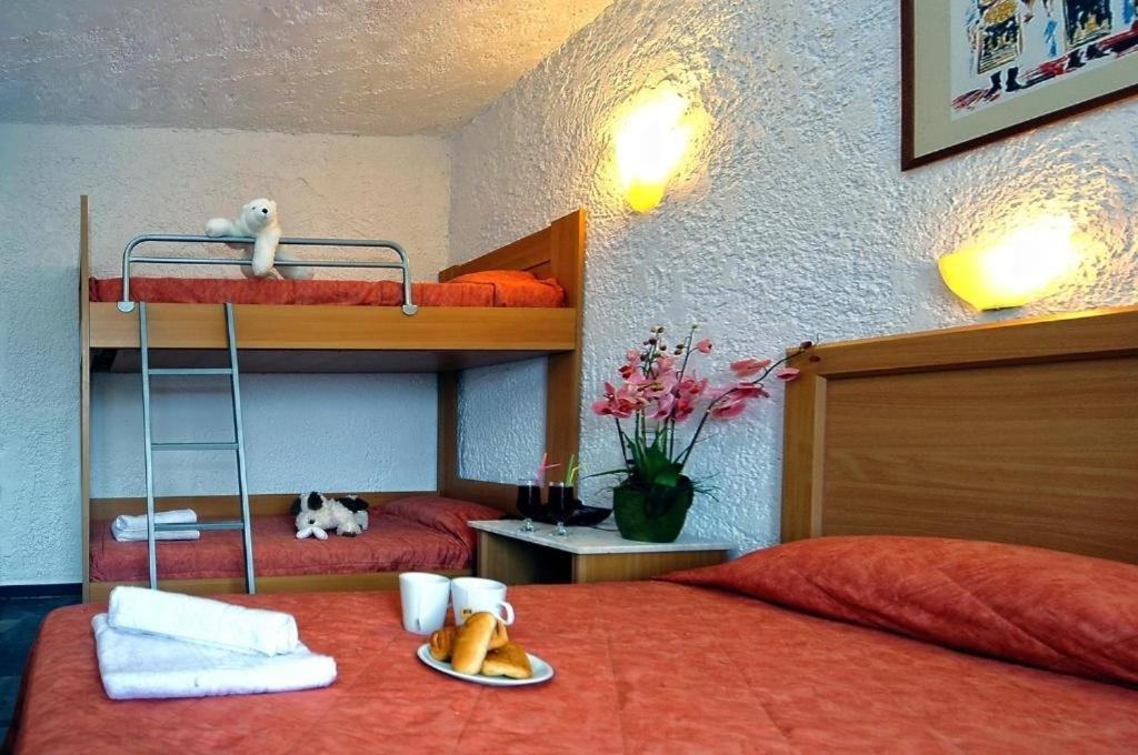 Karteros Hotel Ngoại thất bức ảnh