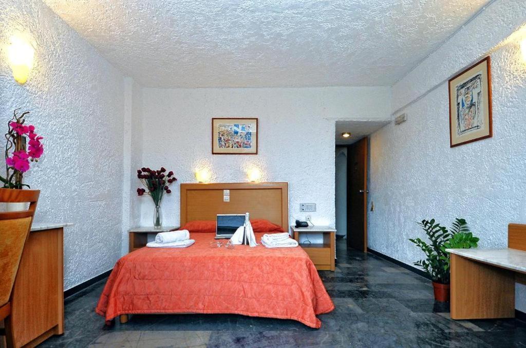 Karteros Hotel Ngoại thất bức ảnh
