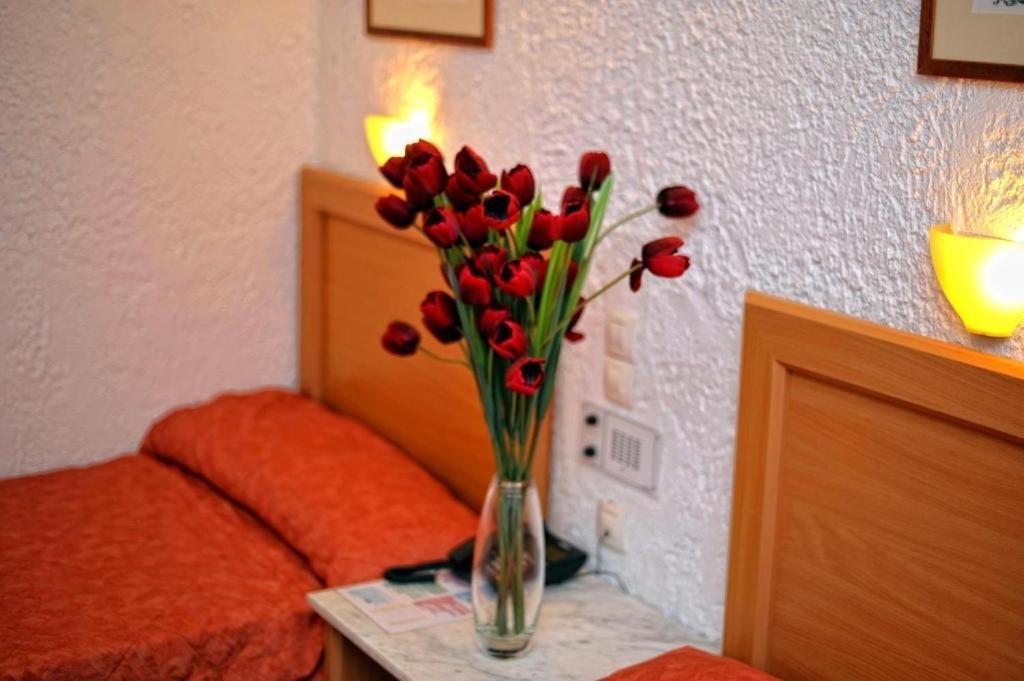 Karteros Hotel Ngoại thất bức ảnh