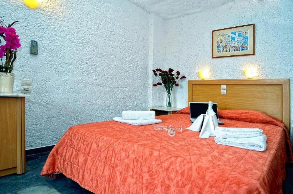 Karteros Hotel Ngoại thất bức ảnh