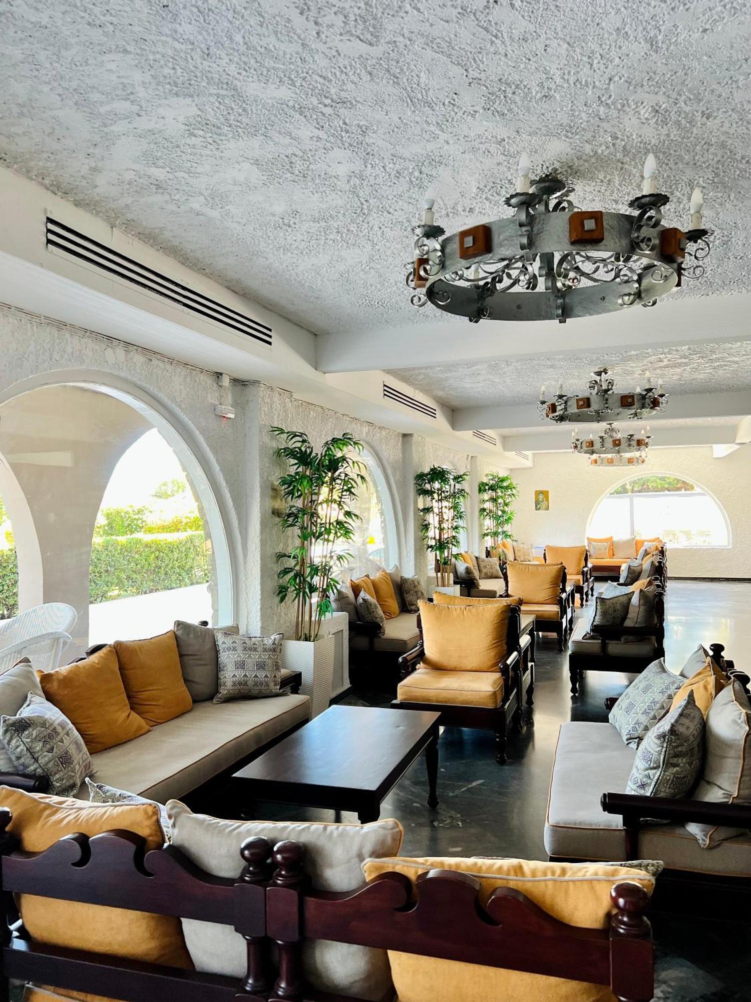 Karteros Hotel Ngoại thất bức ảnh
