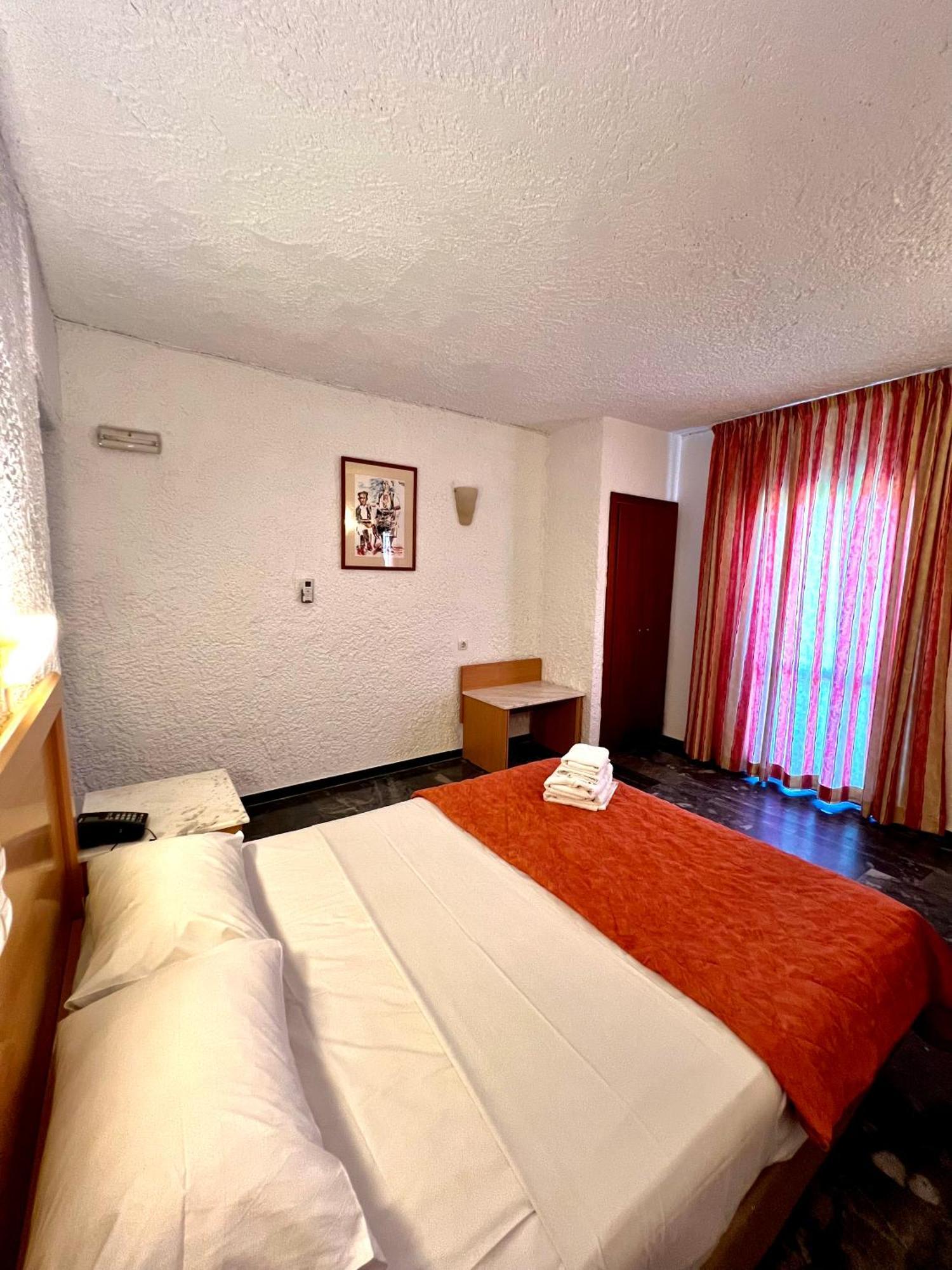 Karteros Hotel Ngoại thất bức ảnh