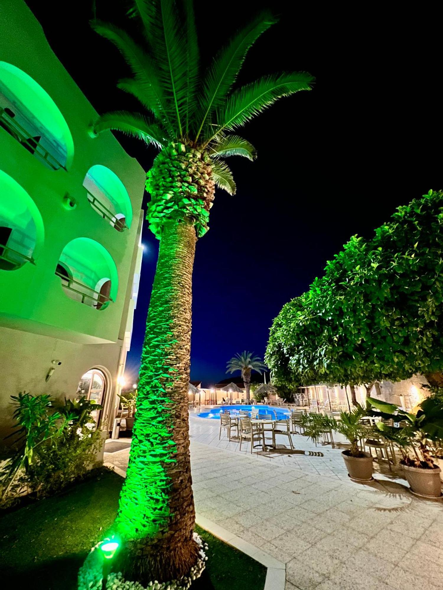 Karteros Hotel Ngoại thất bức ảnh