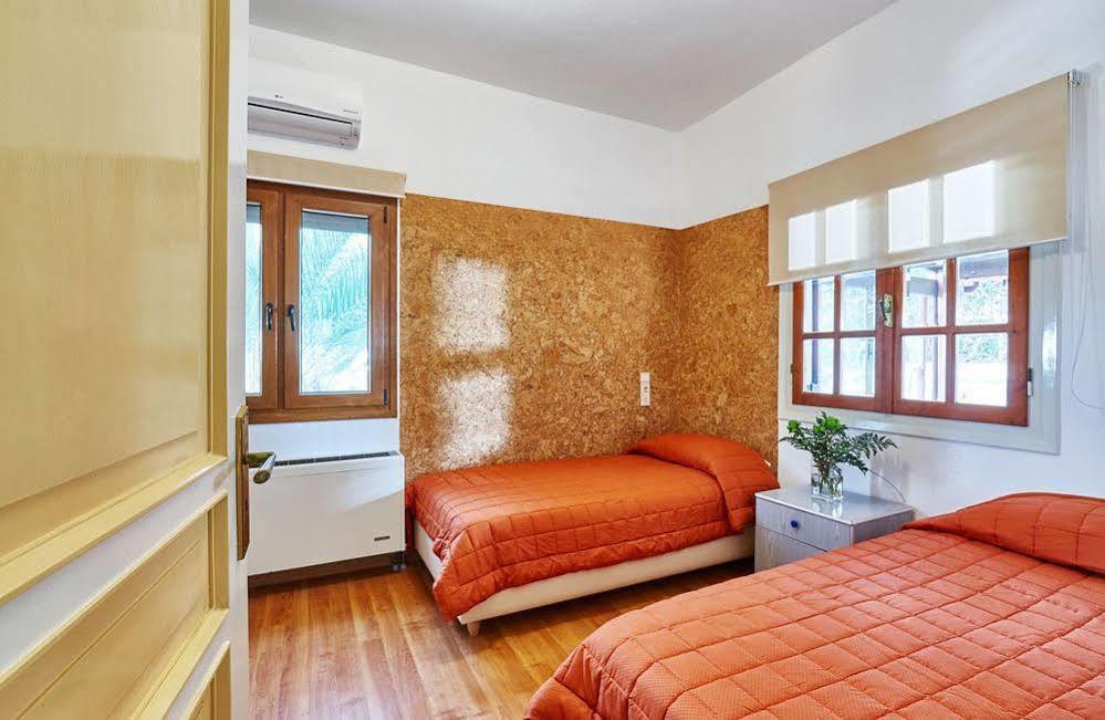 Karteros Hotel Ngoại thất bức ảnh