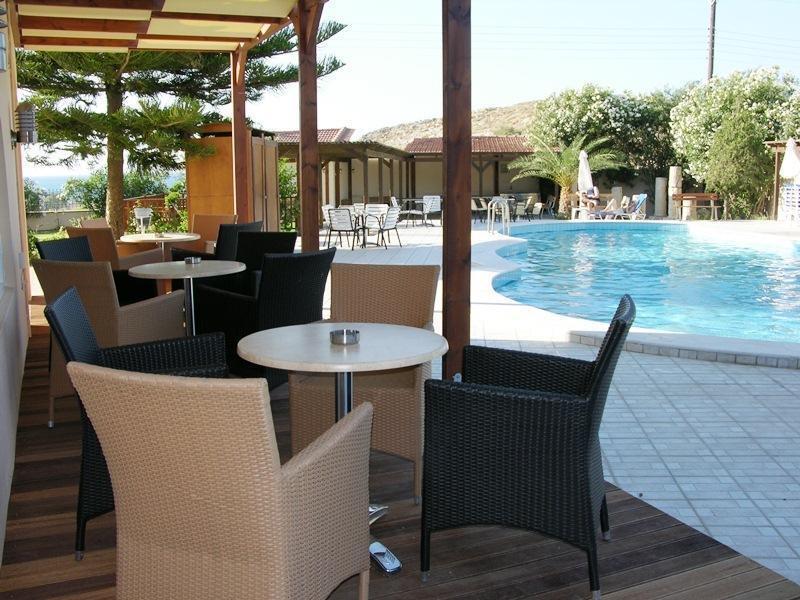 Karteros Hotel Ngoại thất bức ảnh